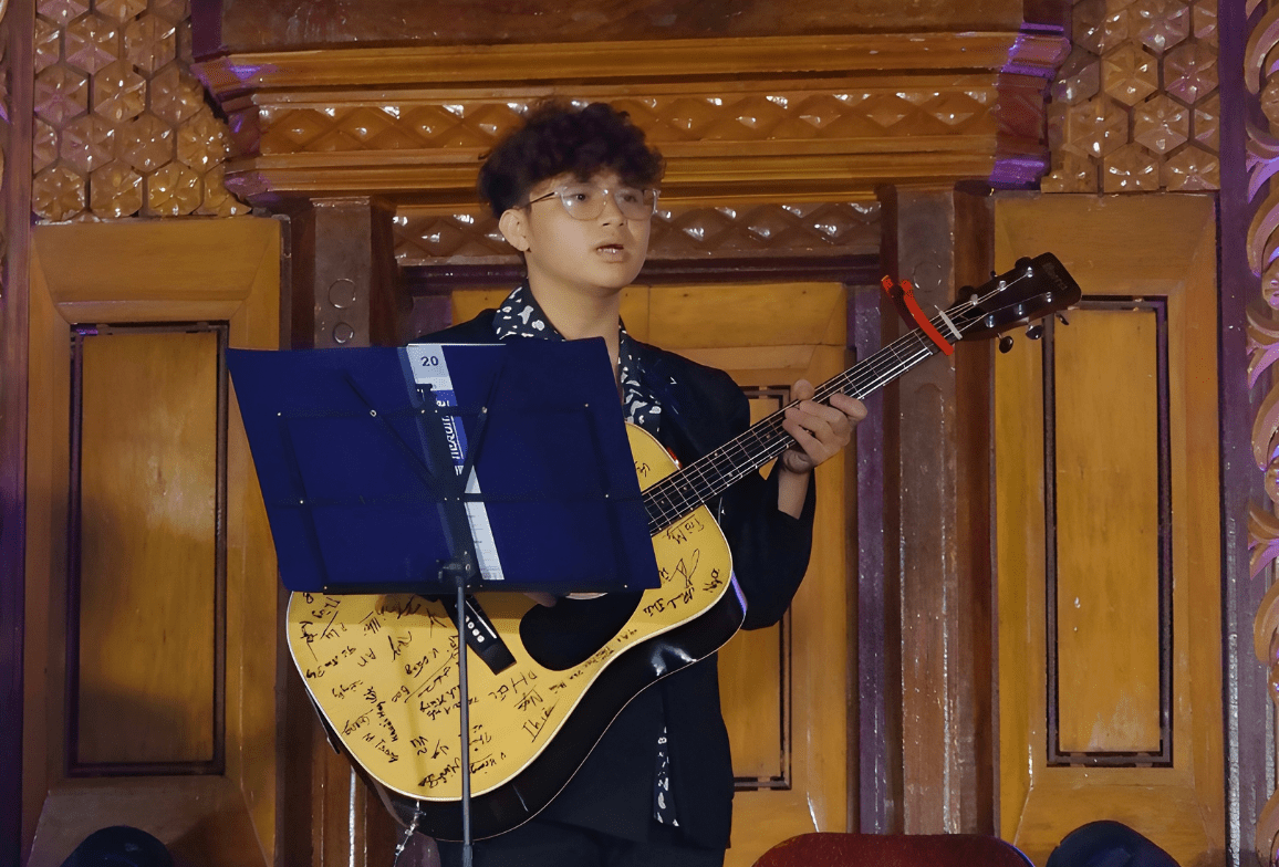 Giao lưu câu lạc bộ