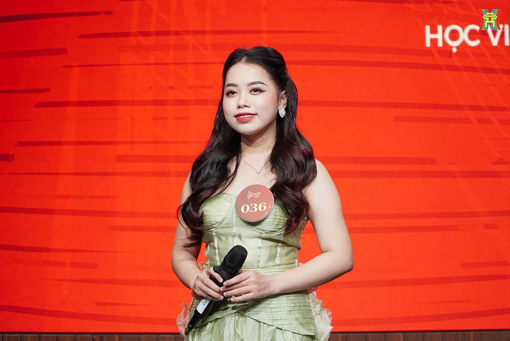 Cô giáo Huyền Trang đạt giải Nhất dòng nhạc Thính phòng tại Giọng hát hay Hà Nội 2024