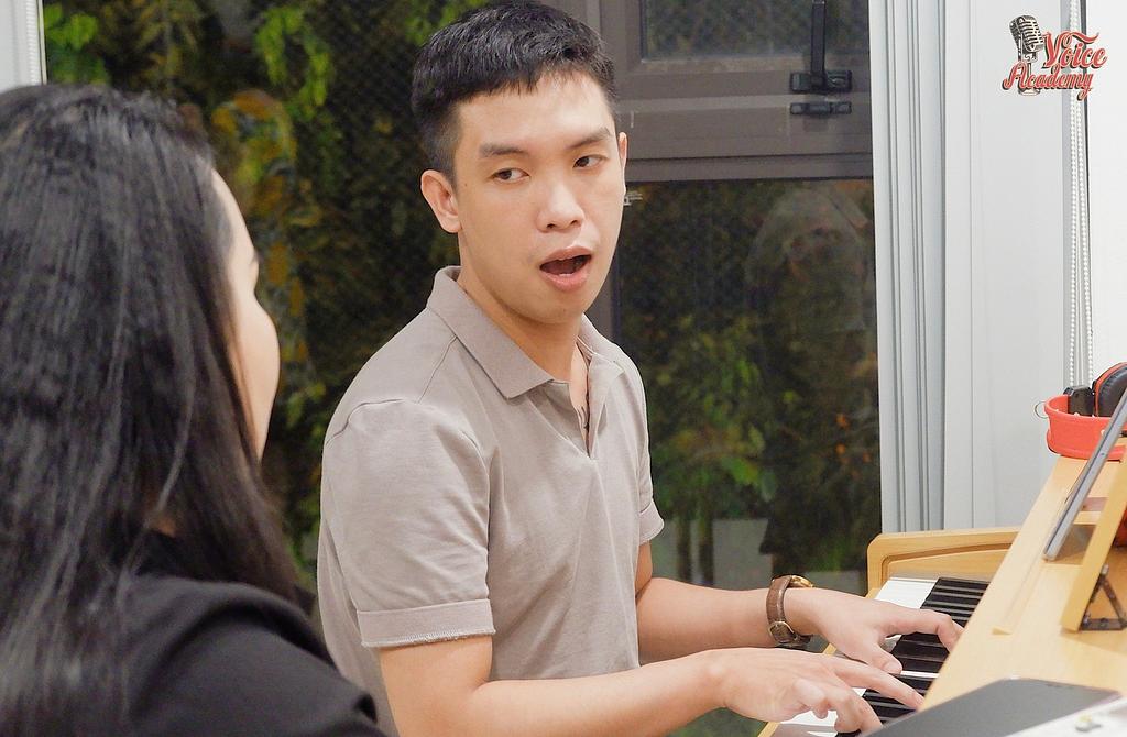 Tạ Anh Tuấn – Người thầy dạy hát độc nhất của Voice Academy Trần Quốc Vượng