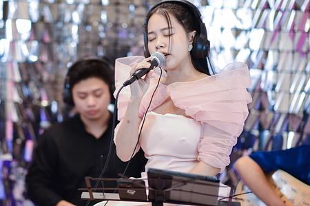 Cô giáo Huyền Trang – “Ngôi sao mai” của Voice Academy