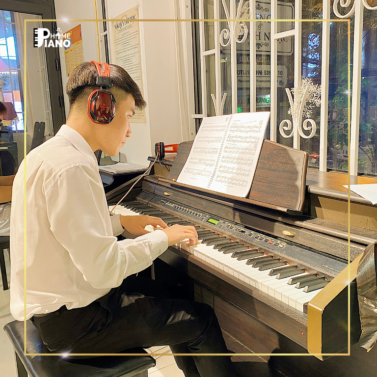 5 BÍ QUYẾT TỰ TIN BIỂU DIỄN PIANO TRÊN SÂN KHẤU