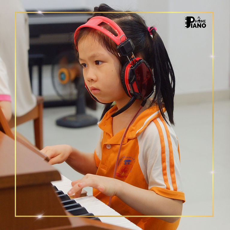 Học Piano & 5 Lợi Ích Bất Ngờ Cho Trẻ