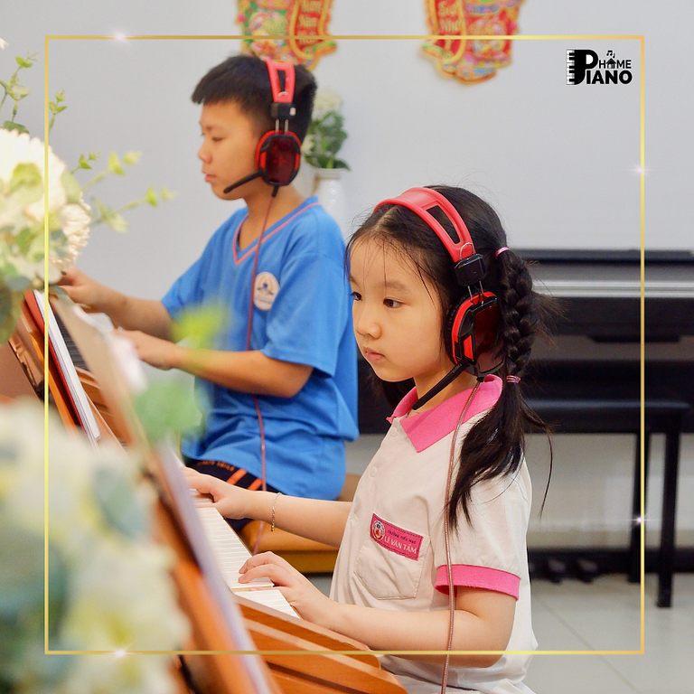 Học Piano và 5 Lợi Ích Bất Ngờ Cho Trẻ