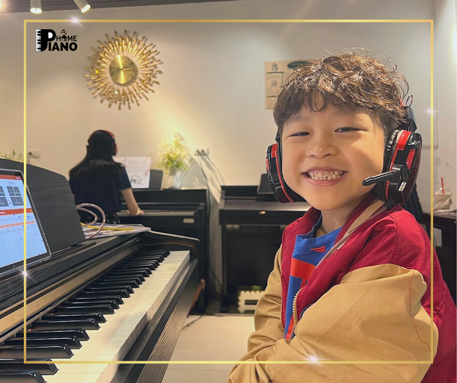 Học Piano và 5 Lợi Ích Bất Ngờ Cho Trẻ