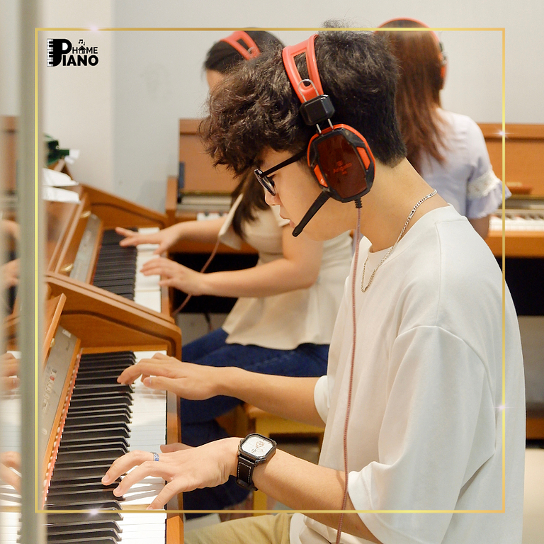 Học Piano Có Khó Không?