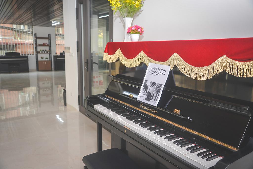 Trung Tâm Láng Hạ - Golden Place
