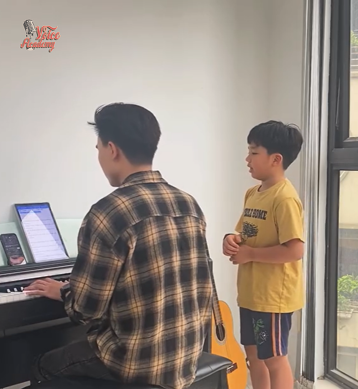 Đội Ngũ Giáo Viên Tại Voice Academy – Người Đồng Hành Giúp Bạn Khám Phá Giọng Hát Bản Thân